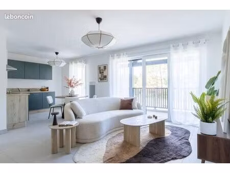 cœur sainte-anne  lumineux t2 avec balcon plein sud  au calme et personnalisable