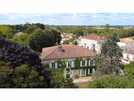 manoir à vendre à fontenay-le-comte