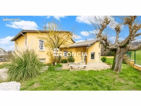 à vendre - fleurieu sur saône- maison familiale- 6 chambres- terrain piscinable