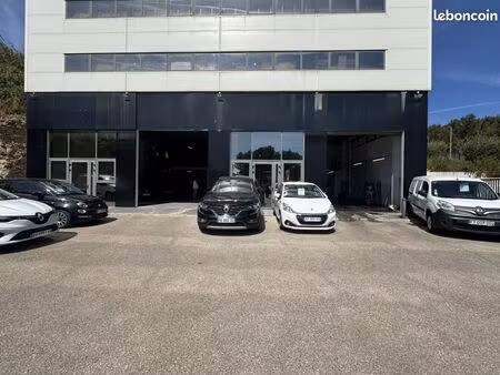 local d'activité 444 m²