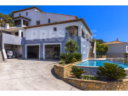 villa de luxe à vendre dans le quartier nord