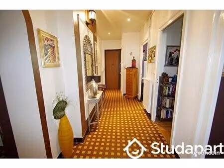 chambre 1 pièce 14 m²
