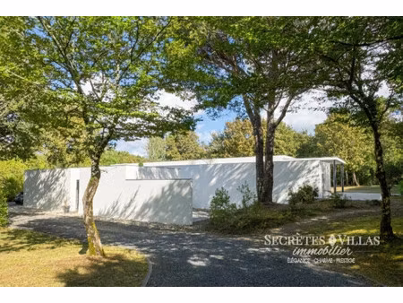 villa de luxe à vendre à cénac