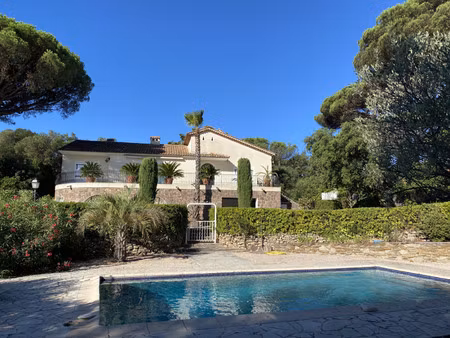 villa de luxe à vendre dans le quartier basse suane-les virgiles
