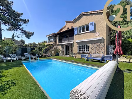 villa de luxe à vendre à saint-raphaël