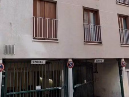loue box garage paris 18