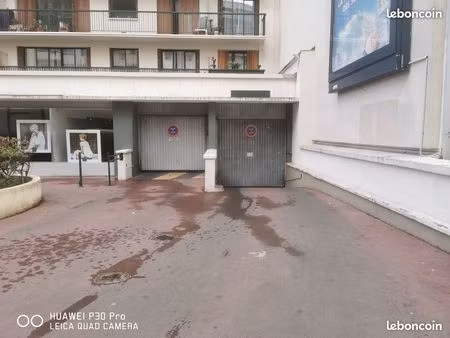 6 place de parking dans le 20ème