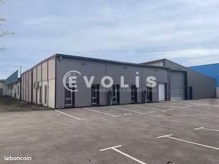 local d'activité 1 460 m²