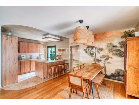 villa de luxe à vendre dans le quartier la bastide
