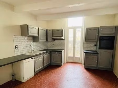 appartement t3/4 centre ville + petit extérieur