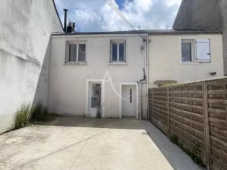 vente immeuble à nantes chantenay - sainte-anne (44000) : à vendre / nantes chantenay - sa