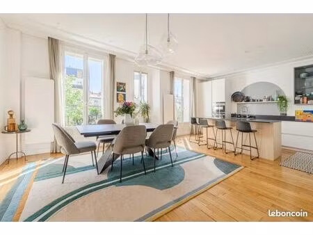 appartement 7 pièces 157 m²