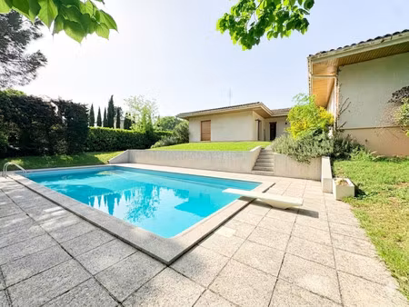 maison de luxe à vendre dans le quartier jean-moulin