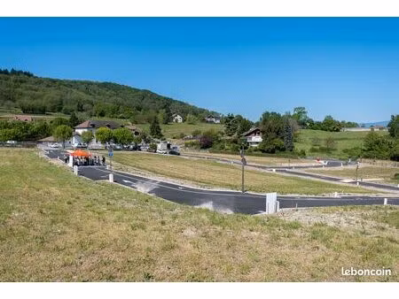terrain cressin-rochefort