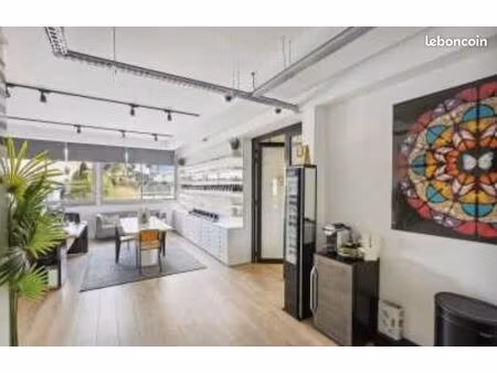 bureau 115 m²