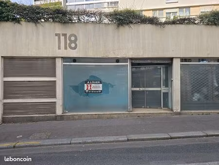 local 120 m² paris
