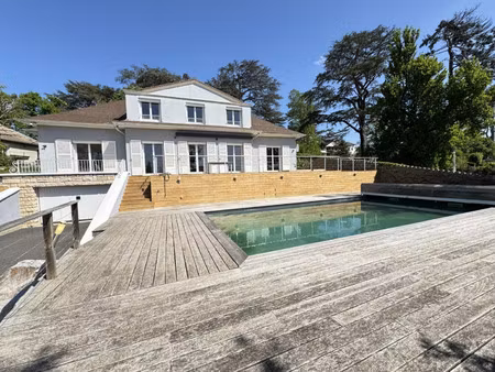 maison de luxe à vendre à saint-priest-en-jarez