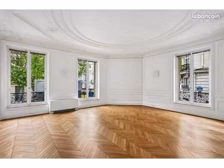 bureaux 274 m²