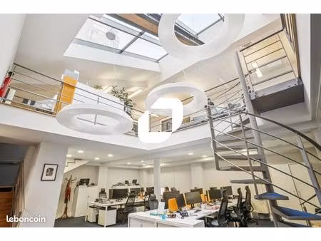bureaux 333 m²
