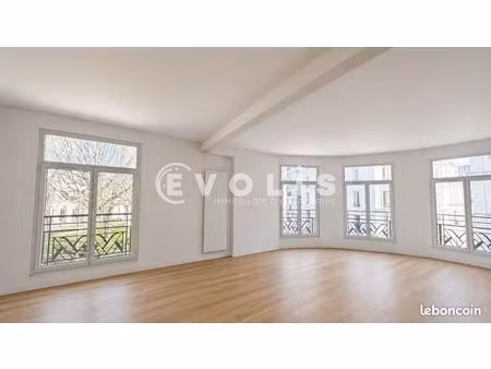 bureaux 479 m²