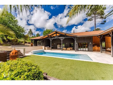 maison de luxe à vendre dans le quartier la plage-bourg