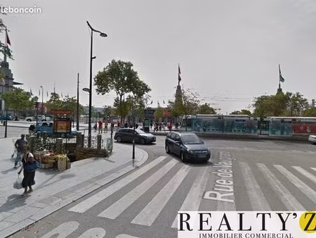 local commercial 74 m²