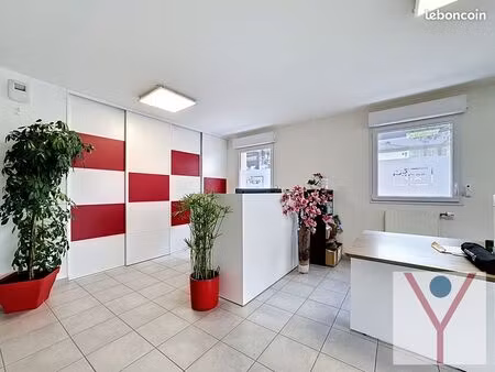 local 140 m² villars-les-dombes