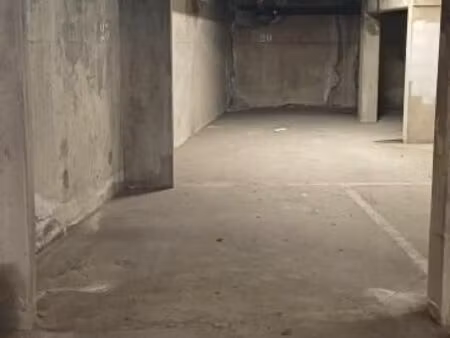 parking 13 m² toulon