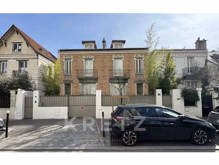 maison de luxe à vendre dans le quartier prince–marmottan