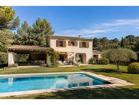 maison de luxe à vendre à bouc-bel-air