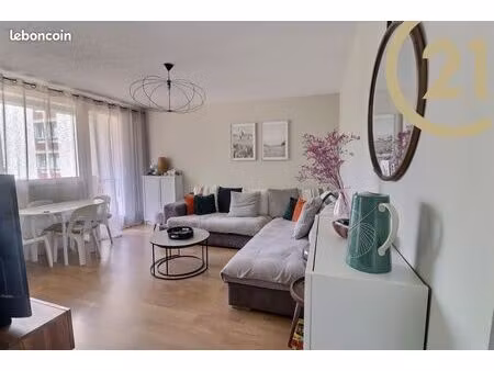 appartement 3 pièces 56 m²