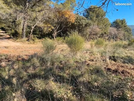 terrain 615 m² puget ville