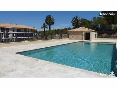 t3 sud dans résidence avec piscine