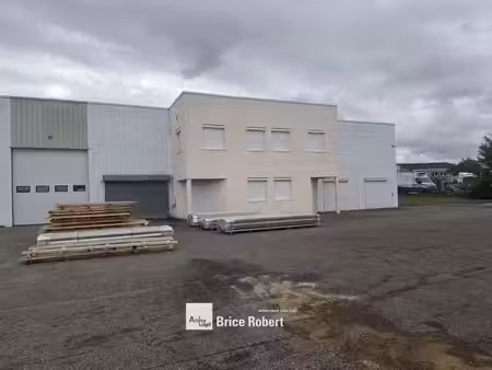 location local d’activités 1290m²