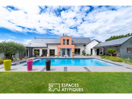 elégante maison contemporaine avec piscine