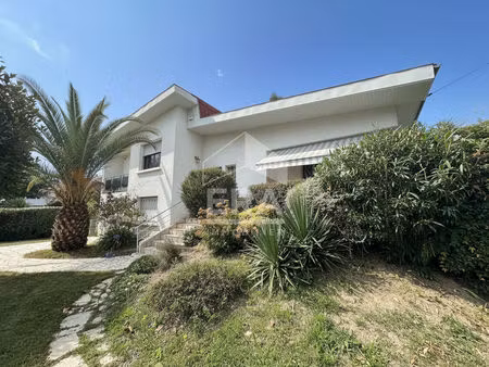 maison à vendre à tarbes - quartier saint-antoine  6 pièces  100 m²