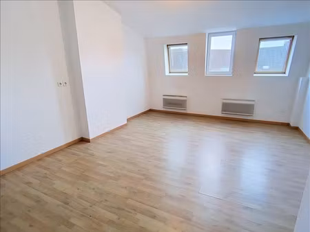 appartement - 2ème étage - 38 m2 - 2 pièces - non meublé