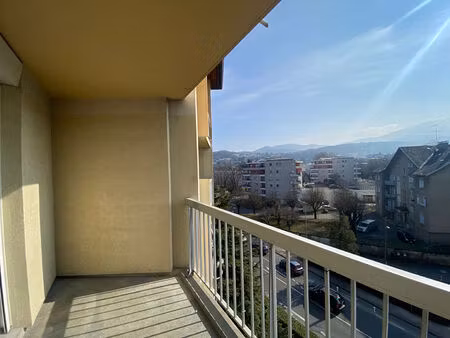 t2 chambery