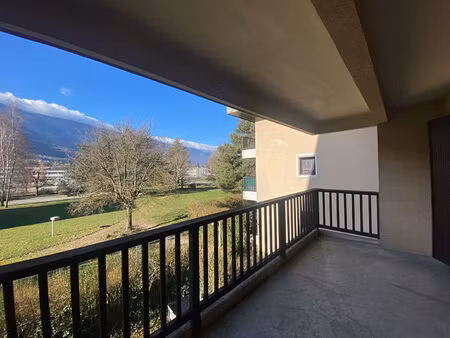 t2 la motte servolex