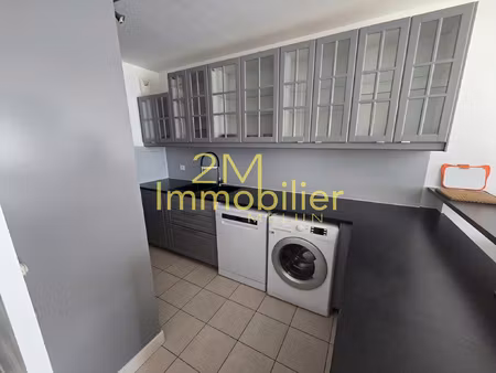 appartement 3 pièces avec balcon et double stationnement au