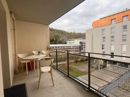 a louer  rouen chu  logement récent avec parking et balcon