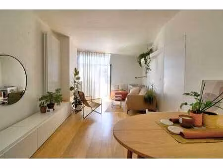 appt lumineux avec balcon – sainte-catherine / dansaert