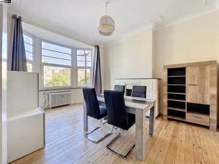 joli appartement 1 chambre de 80 m²