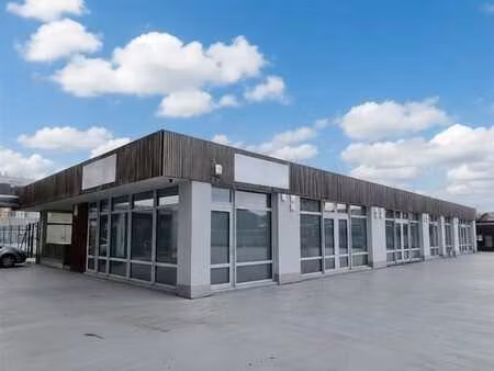 plateau bureaux 465m² + 16 places de parking