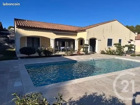 villa 7 pièces 212 m²