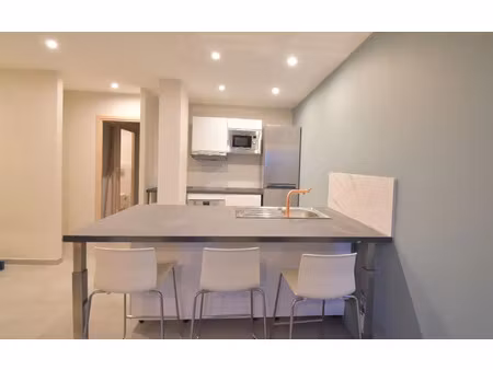 location appartement  65.45 m² t-4 à lyon 8  1 350 €