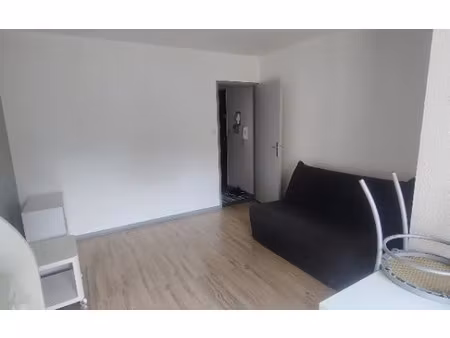location appartement  m² t-1 à saint-pierre-du-mont  425 €