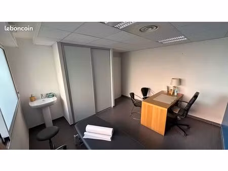 a louer local professionel sur hyeres (var-83)