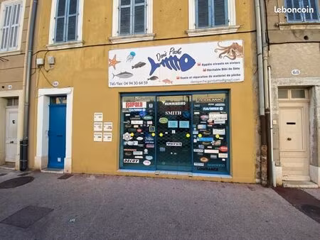 commerce 62 m²