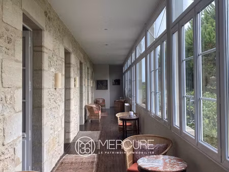 maison de luxe à vendre dans le quartier exterieur